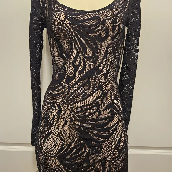 BCBG - Picture 1 of 4